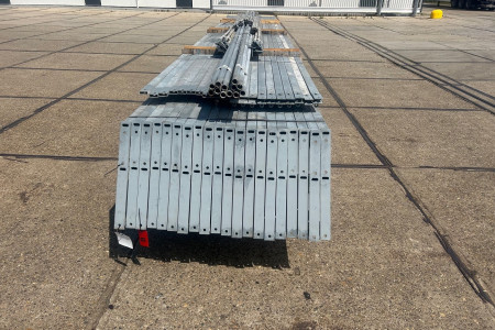 12.80 x 36.00m (461m²)