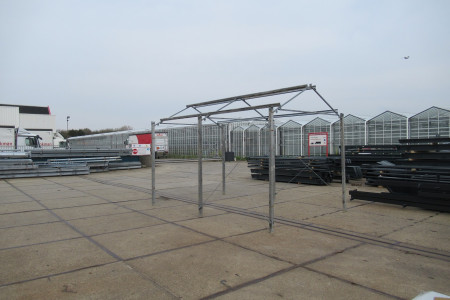 3.20 x 5.00m (16m²)
