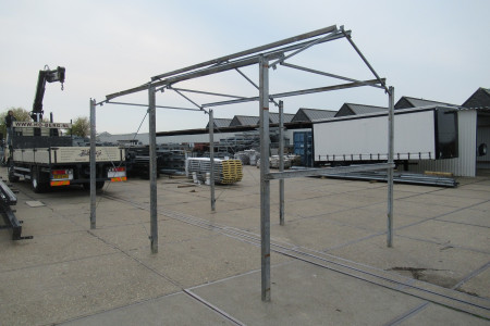 3.20 x 5.00m (16m²)