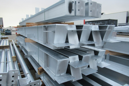 14.00 x 30.00 meter (420m2) verzinkt
