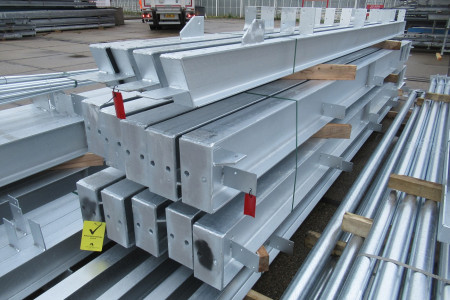 14.00 x 30.00 meter (420m2) verzinkt