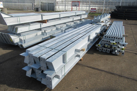 18.00 x 50.00m (900m²) verzinkt
