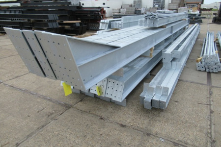 20.00 x 41.00 meter (820m2) verzinkt