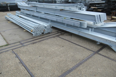20.00 x 41.00 meter (820m2) verzinkt