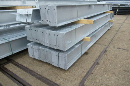 20.00 x 41.00 meter (820m2) verzinkt