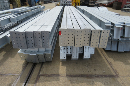 30.00 x 60.00m (1800m²) verzinkt
