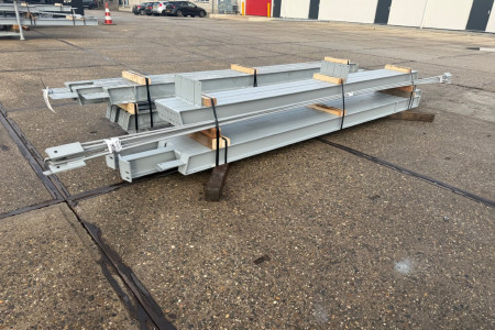 6.00 x 12.00m (72m²) met geïsoleerd dak