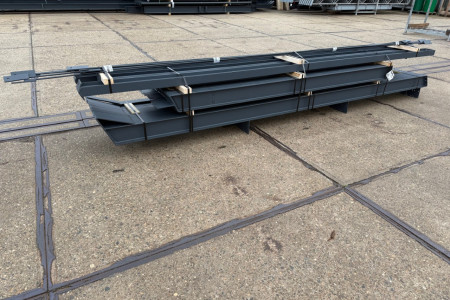8.00 x 12.00m (96m²)