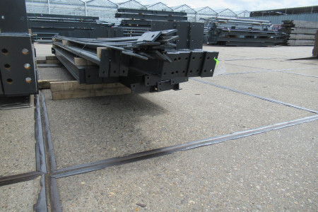 12.00 x 20.00m (240m²)