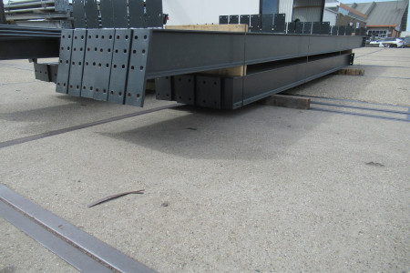 12.00 x 20.00m (240m²)