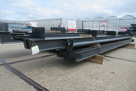 12.00 x 20.00m (240m²)