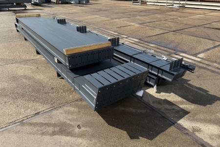 12.00 x 25.00m (300m²)