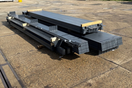 12.00 x 25.00m (300m²)