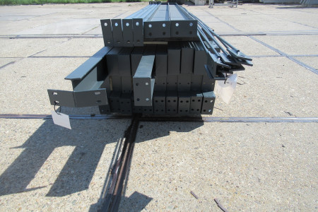 8.00 x 16.00m (128m²)